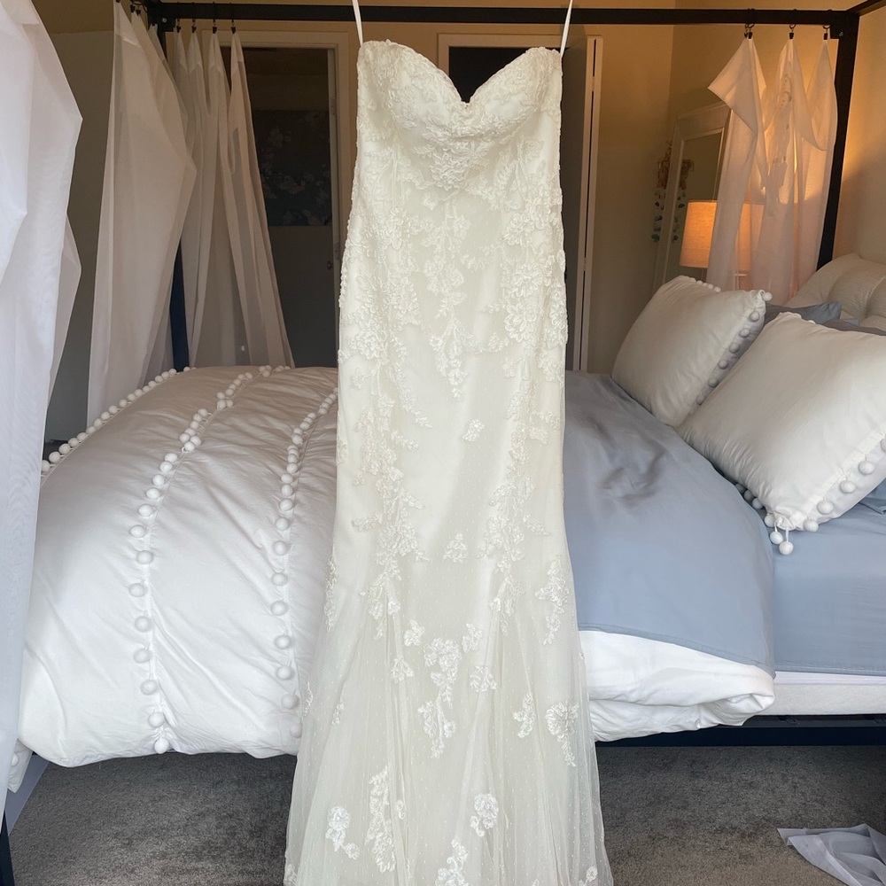 Justin Alexander Lace Mermaid Wedding Gown in Ivory size 6